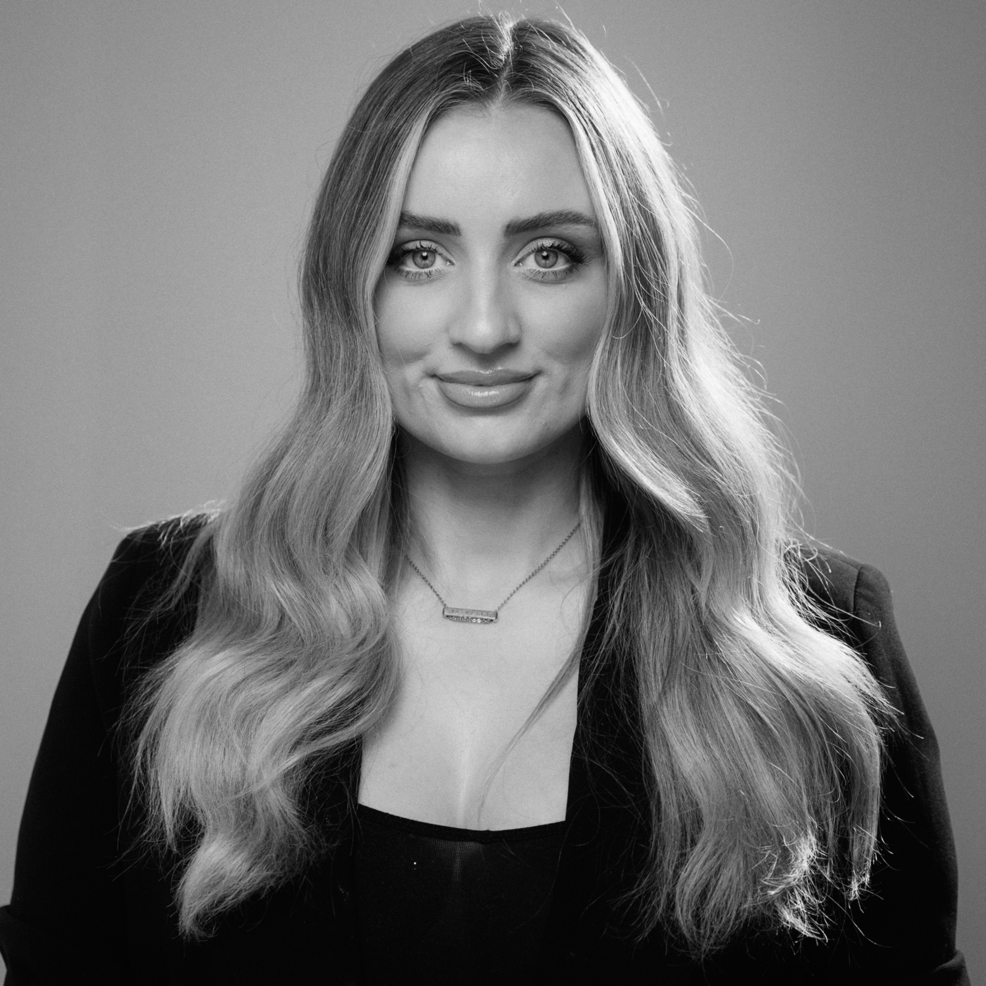 Hannah May - Bridal & Event Makeup Artist  thumbnail