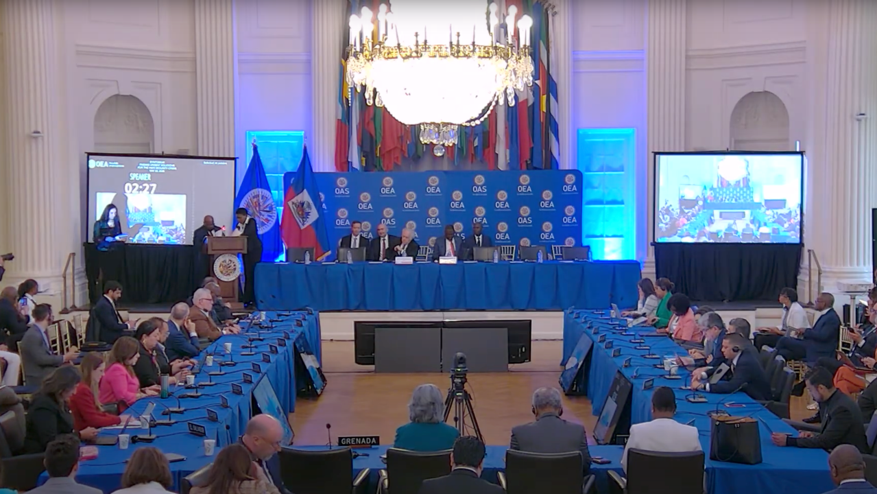 La Orquestación Diplomática: Del Senado Americano a la Casa de las Américas thumbnail