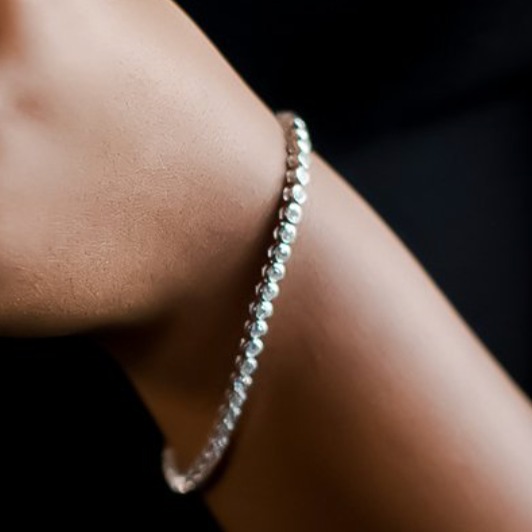 The Diamond Tennis Bracelet thumbnail