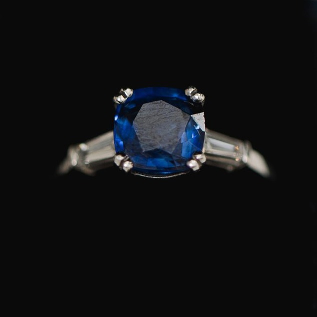 The Daisy - Sapphire Ring thumbnail