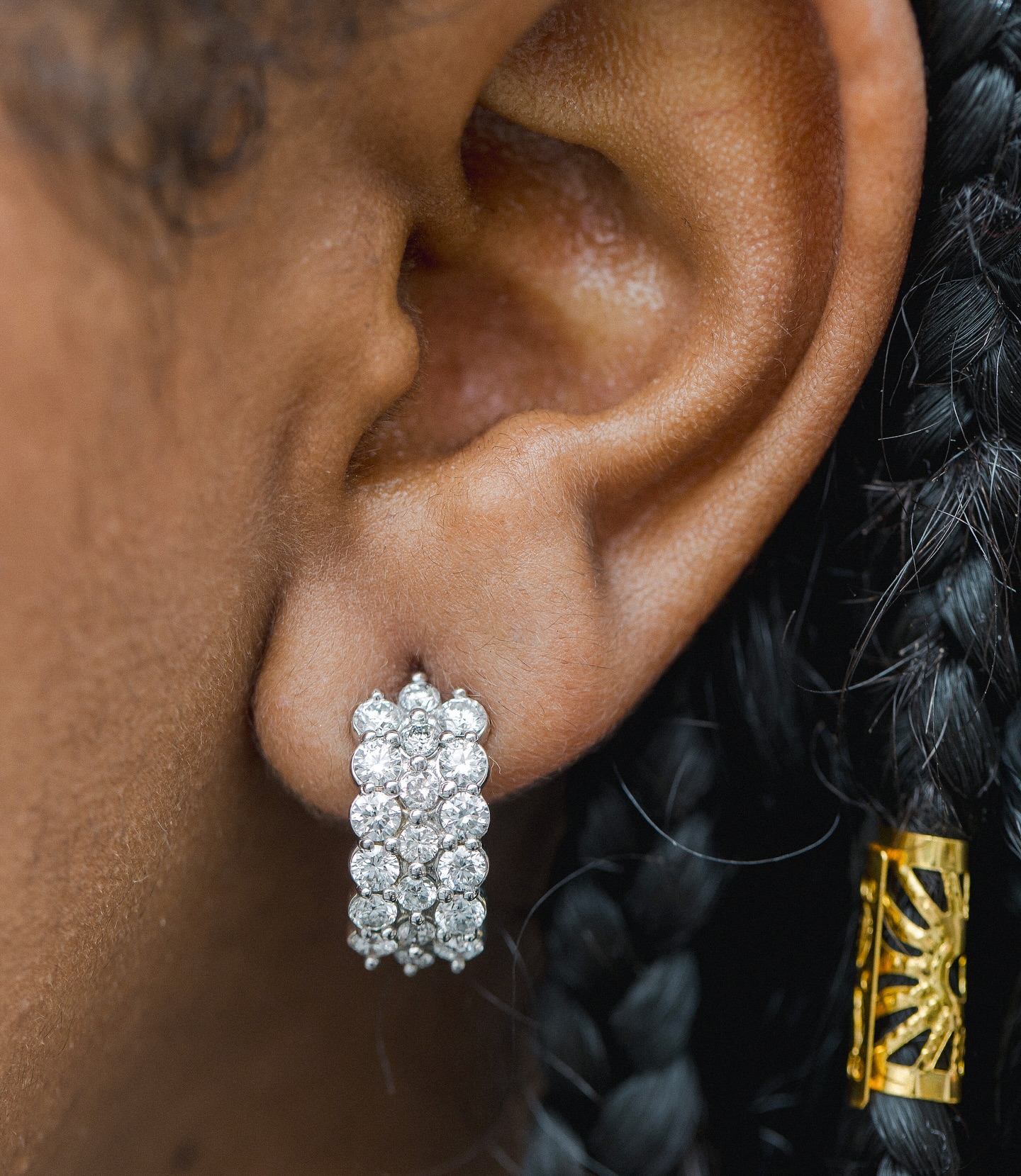 A diamond hoop redesign, completed to elevate what used to be a more basic look into a spectacular one. We used all clie