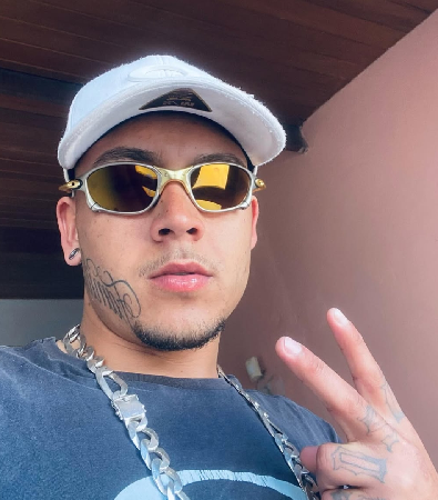 • LUCAS PAIVA thumbnail