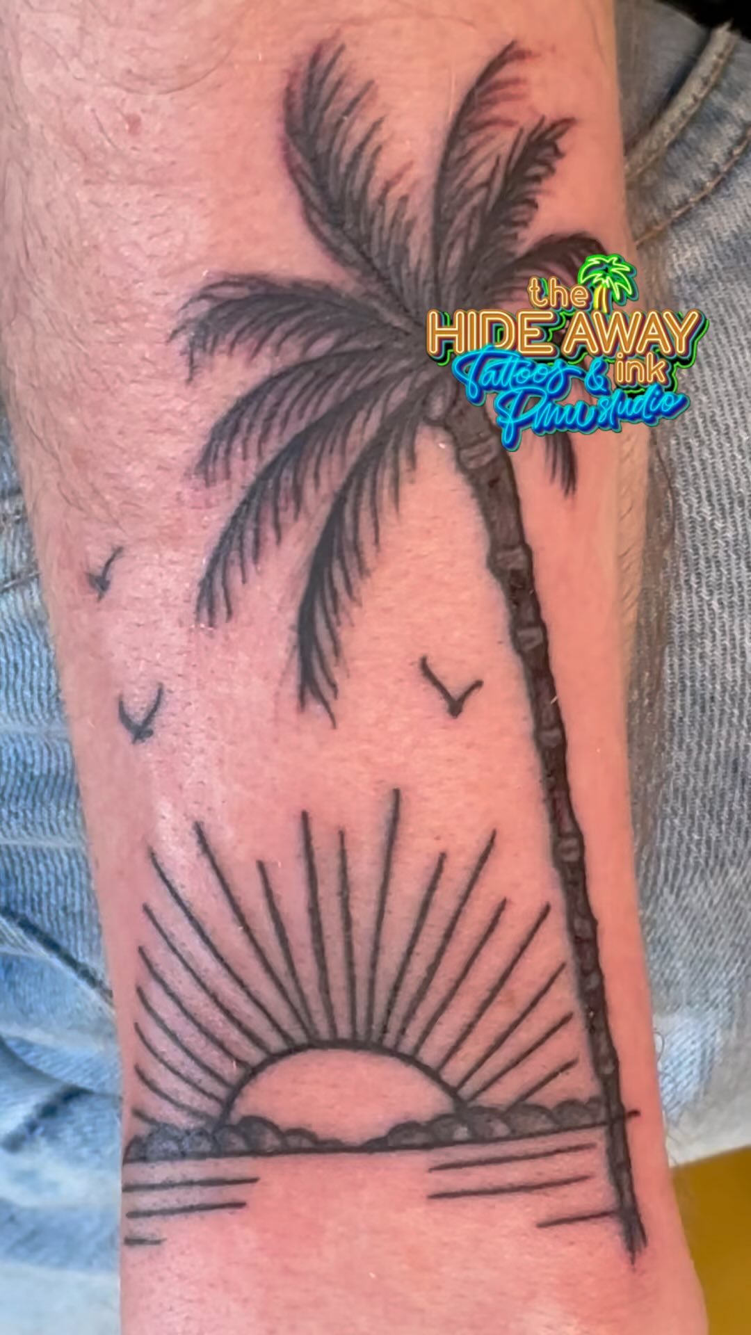 Enjoy the new ink Roger! It looks amazing on you.🧡🌴
 www.HideAwayink.nl
📲☎️ 033 202 23 13
🗺️ Achter de Arnhemse Poortwal