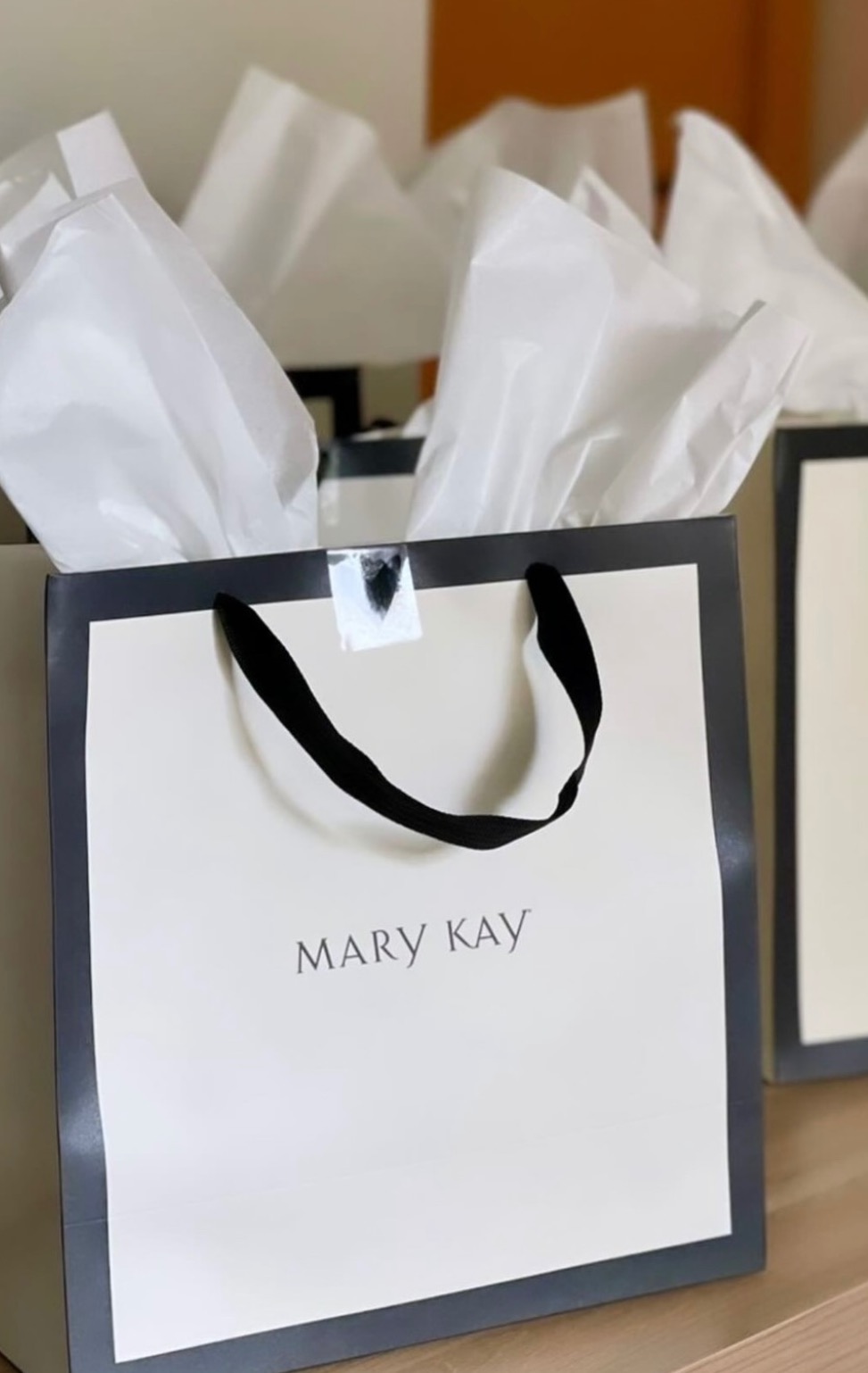 Compre on-line e receba em casa  thumbnail