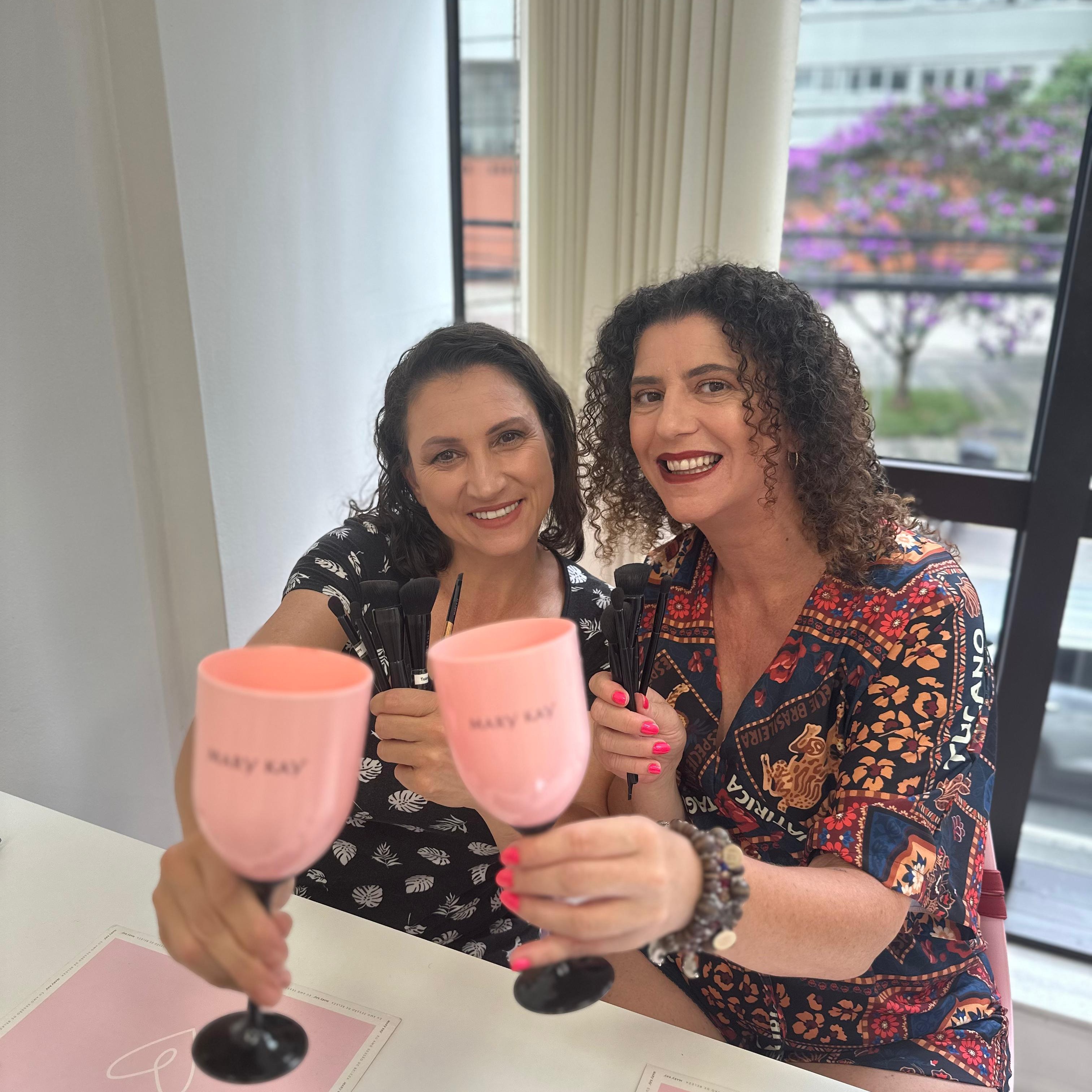 Faça parte do meu grupo de Clientes VIPs e tenha acesso aos lançamentos e promoções em primeira mão  thumbnail