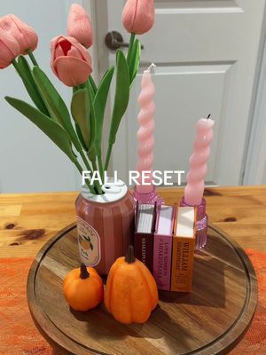 Happy Friday!! 🥰 Reset & decorate for fall with me 🌟🍂  #resetroutine #falldecor #fyp #cleaning #fallreset 