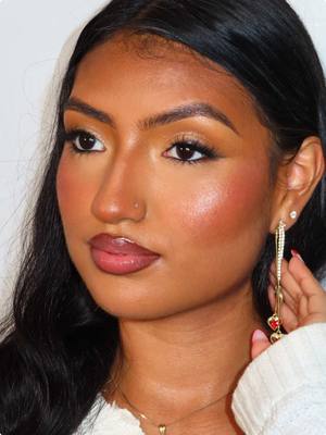 Glam by me on this prom beauty 😍 (so confused as to how she doesn’t model omg) #nycmakeupartist #nycmua #brooklynmakeupa