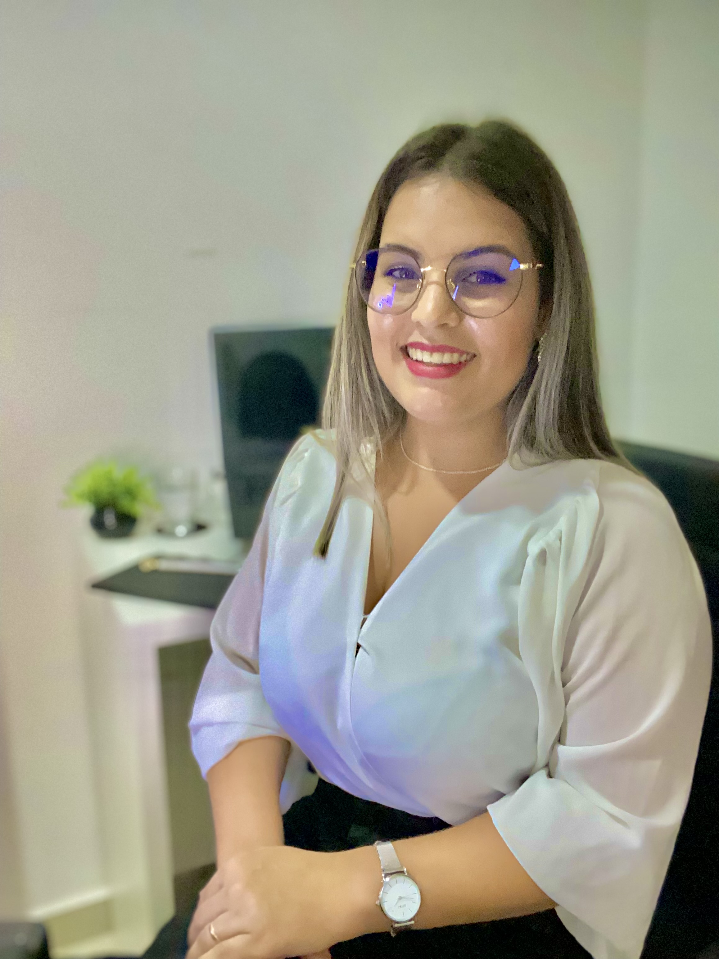 Carolina Samani: Age, Family, Biography - q1yapvl
