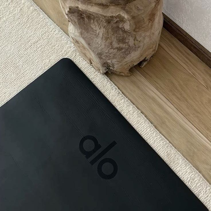 LE STUDIO EN LIGNE |  + 100 vidéos & programmes thumbnail