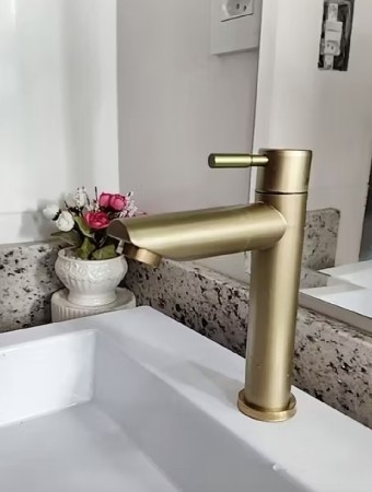 Torneira dourada inox super chique ✨ thumbnail