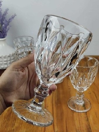 Kit com 6 taças diamantadas nô precinho 🫰✨ thumbnail