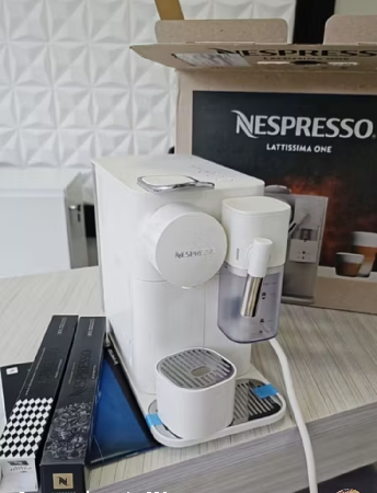 Cafeteira Nespresso super elegante ☕ thumbnail