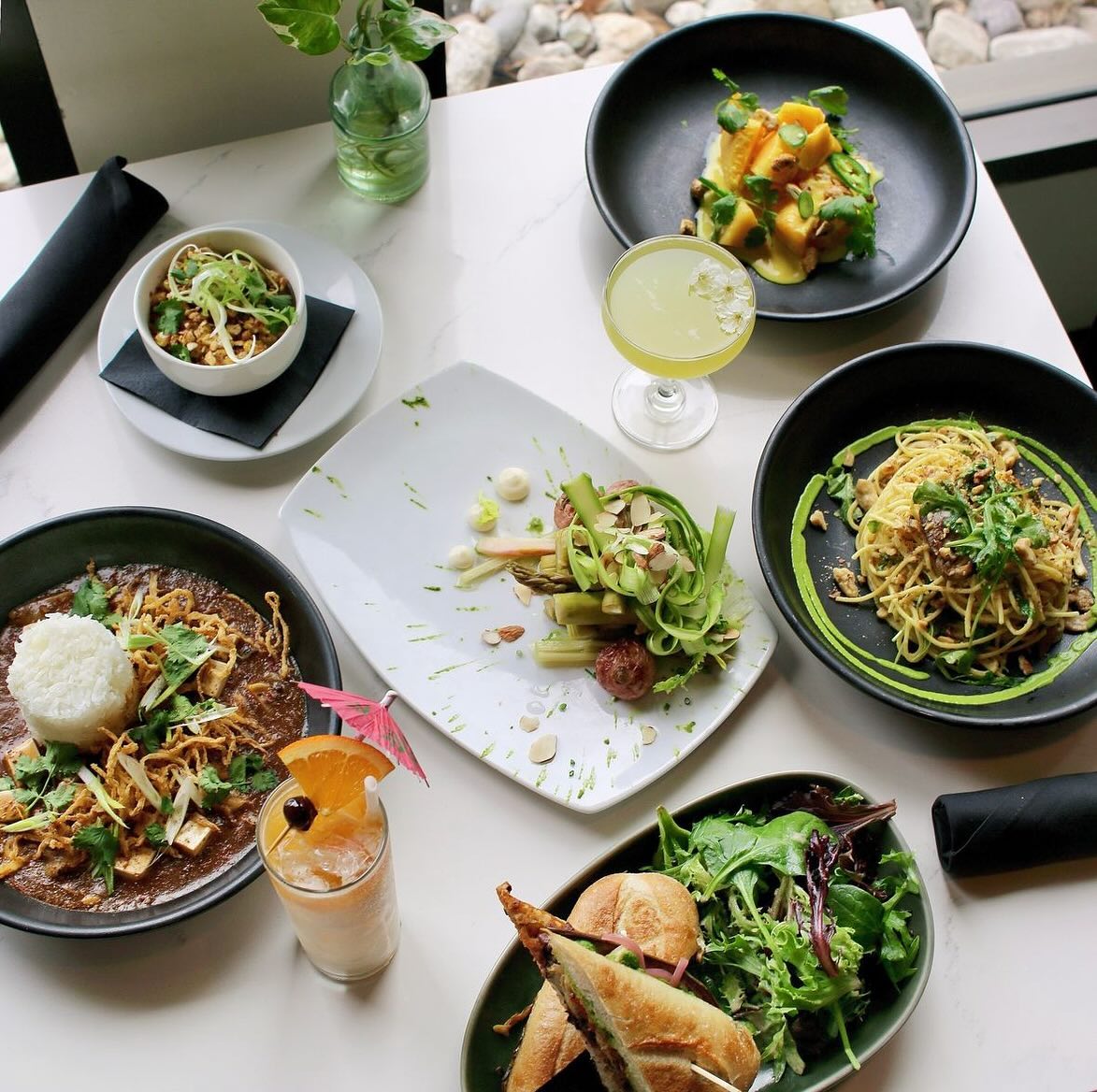 Happy #MeatlessMonday 💚💚 
Being vegan in Spokane is easy peasy, baby! Our hot off the press Summer Guide is pointing you