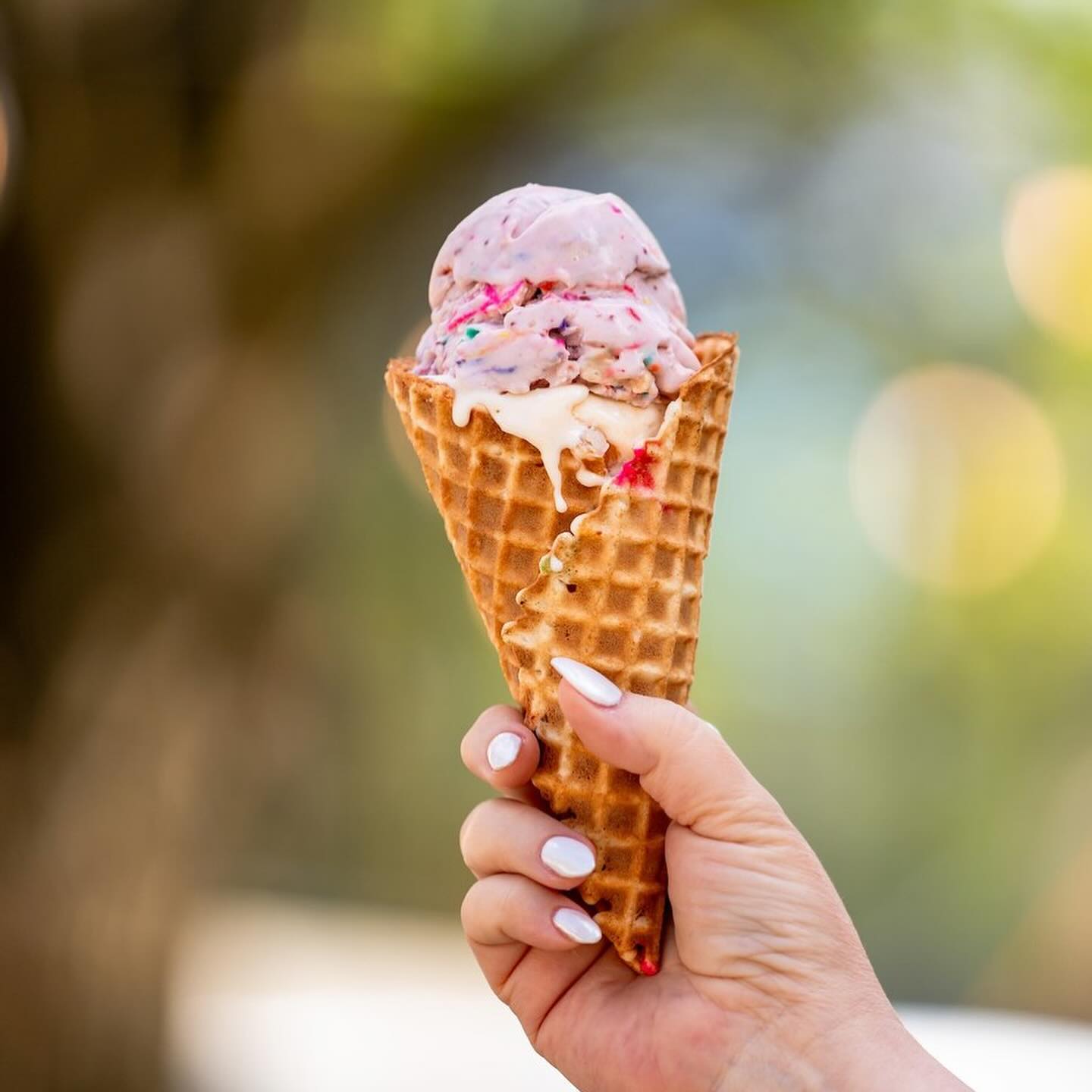 It’s #NationalIceCreamDay and we’ve got the scoop on the best shops around town. Featured in our Summer Guide, on stands