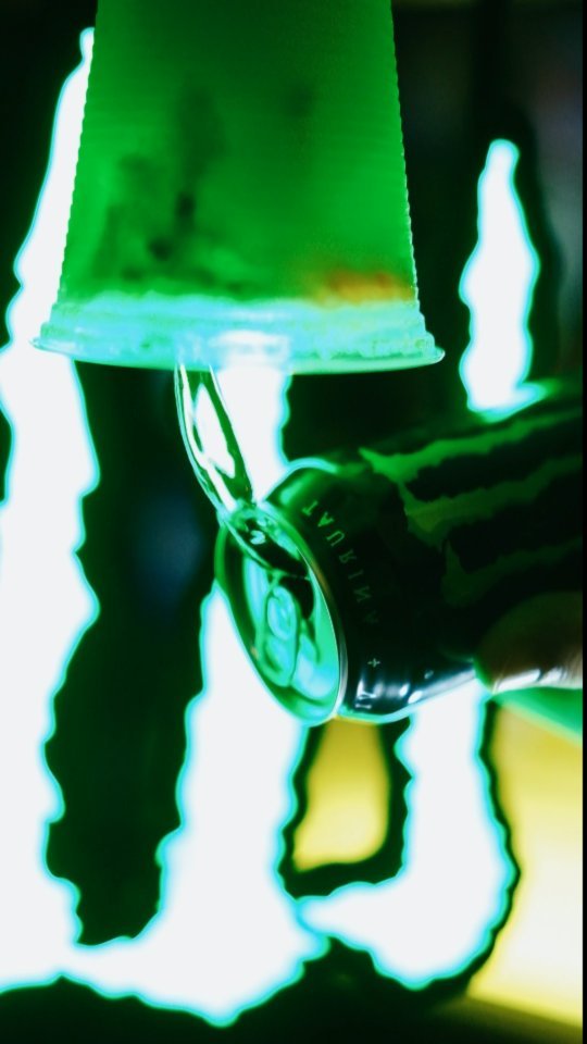 Como todo mundo próximo a mim sabe eu sou um amante de energético e principalmente amante da @monsterenergy . Essa parce