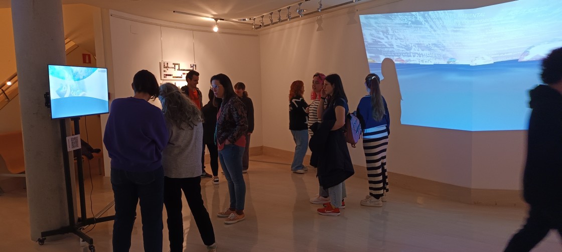 ‘Desierto / Inundación’, el abrazo del arte contemporáneo en torno a la maltrecha Tierra thumbnail
