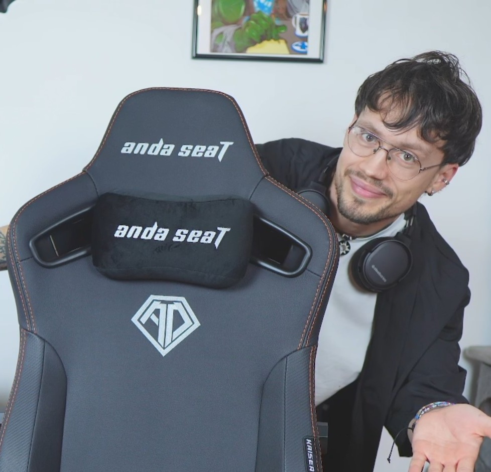 My Gaming/Streaming Setup thumbnail