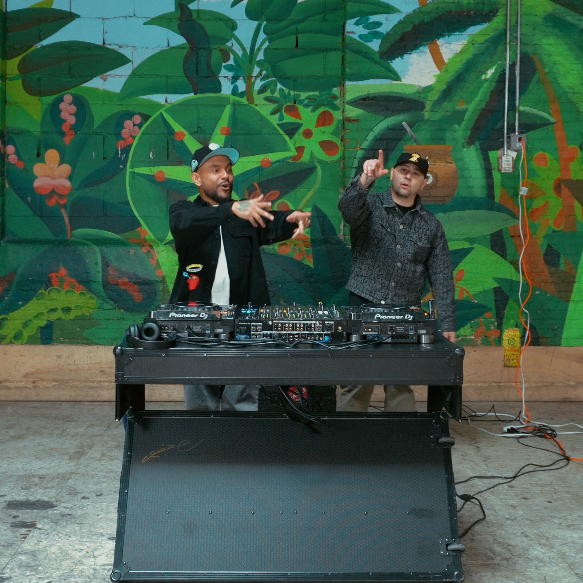 Omicasa - The Unreal Meal (Mix) thumbnail