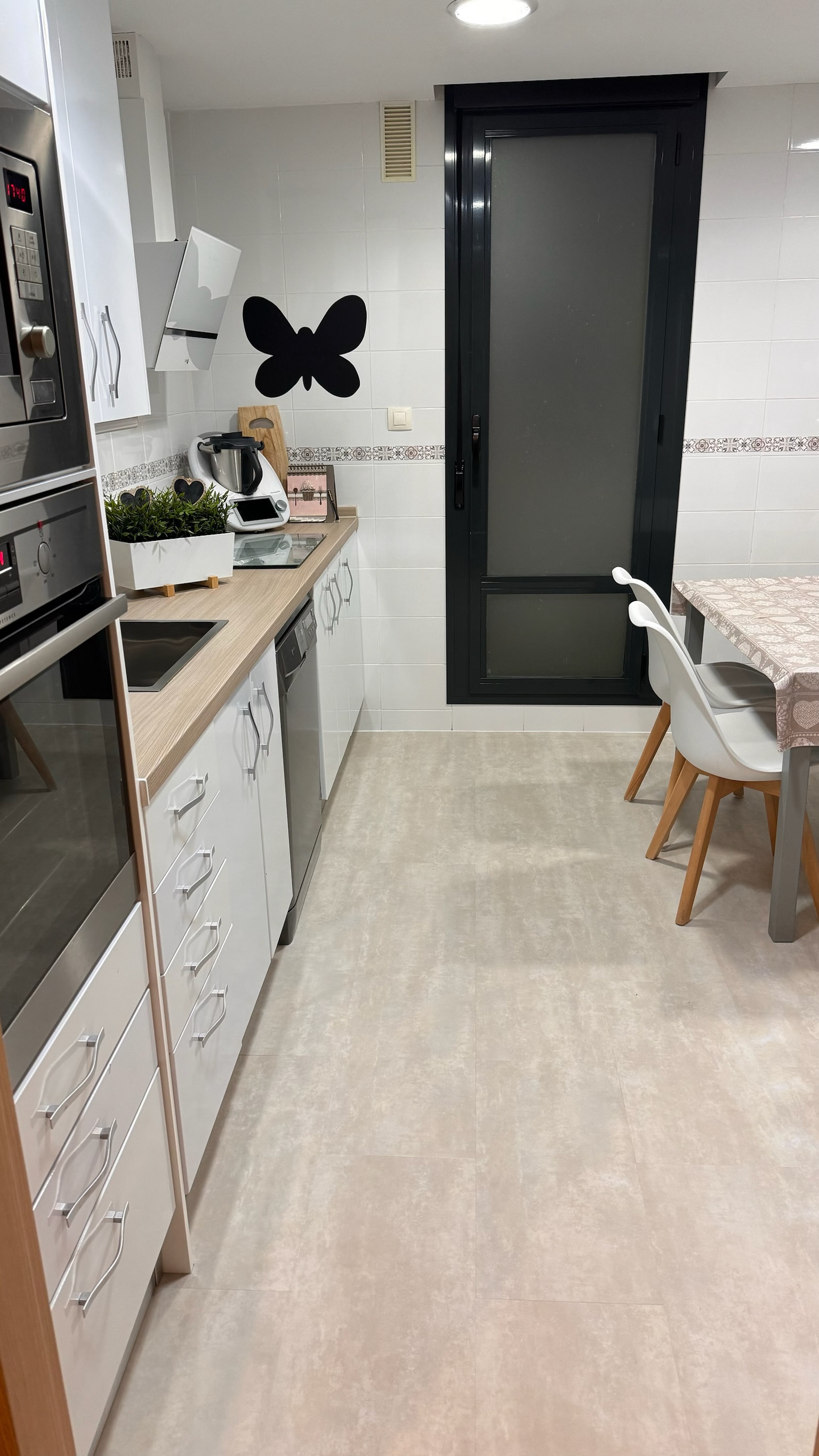 Suelo vinílico cocina thumbnail
