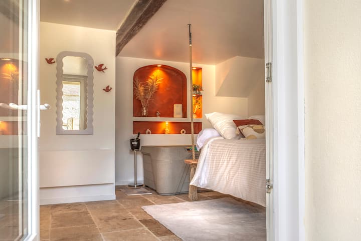 Airbnb, Suite Nid d'oiseau  thumbnail