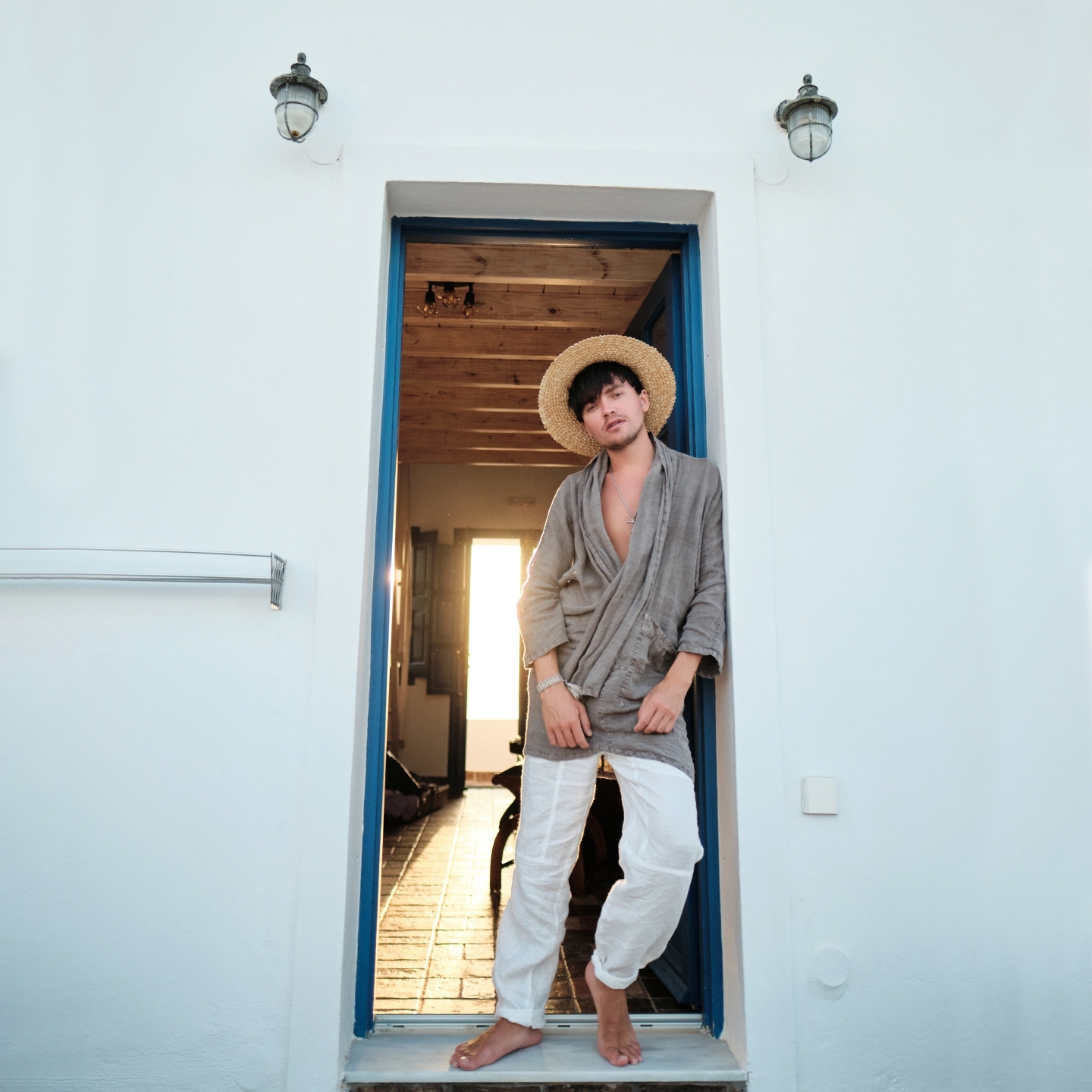 You will never forget Santorini. It's a #moveablefeast like #Hemingway
inframe: @isergeev_official
location: @oiasunse