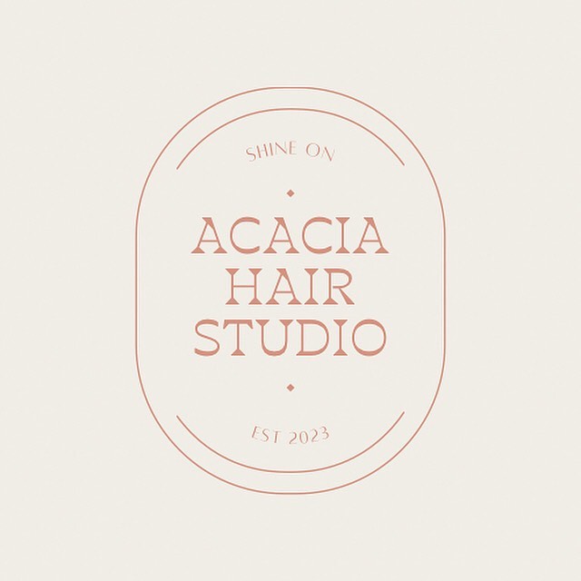 Hi! Welcome to Acacia Hair Studio! A laid-back, luxury salon specializing in blondes & natural, lived in color. I’m Rach