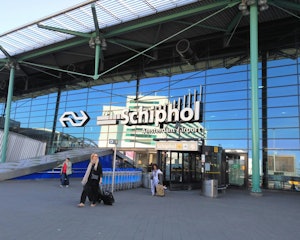 Train from Schiphol <-> Amsterdam  thumbnail