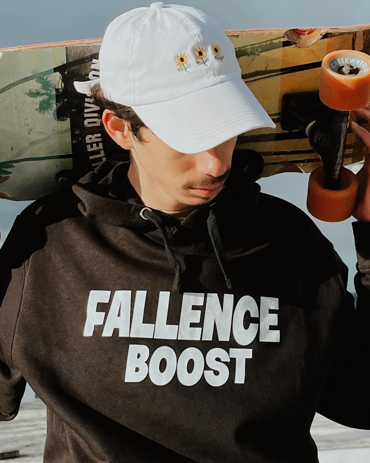 Available now.
Sweat Fallence winter collection.
Price:45,49€
More shipping delivery

 

Model: @arthurmahalaeth
 

#seg