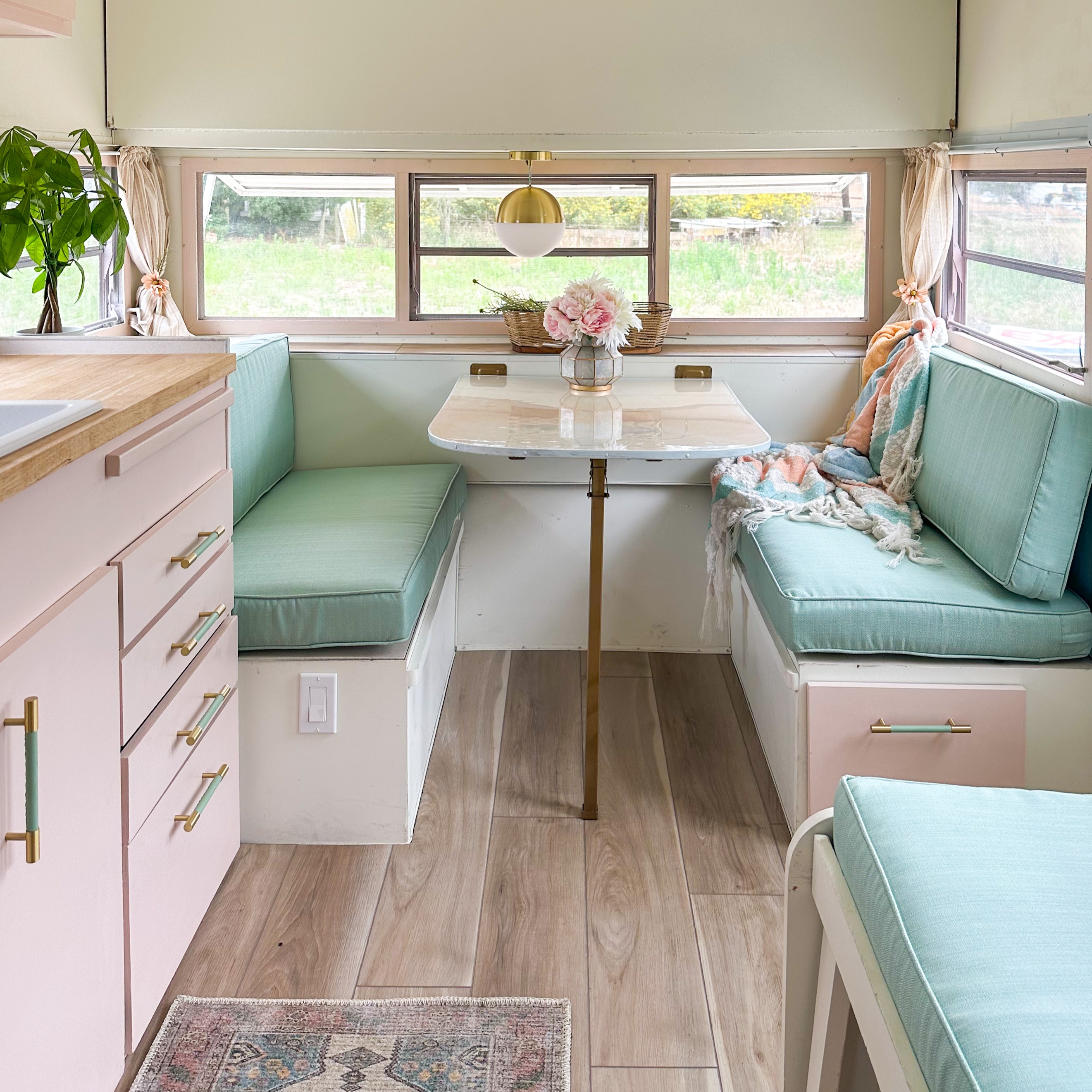 FREE Quiz: What is Your RV  Style? thumbnail