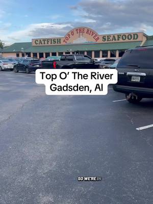 We ate at Top of the River in Gadsden, Alabama, and babyyy it was a 10/10! 🤤 The food was delicious, the cornbread and c