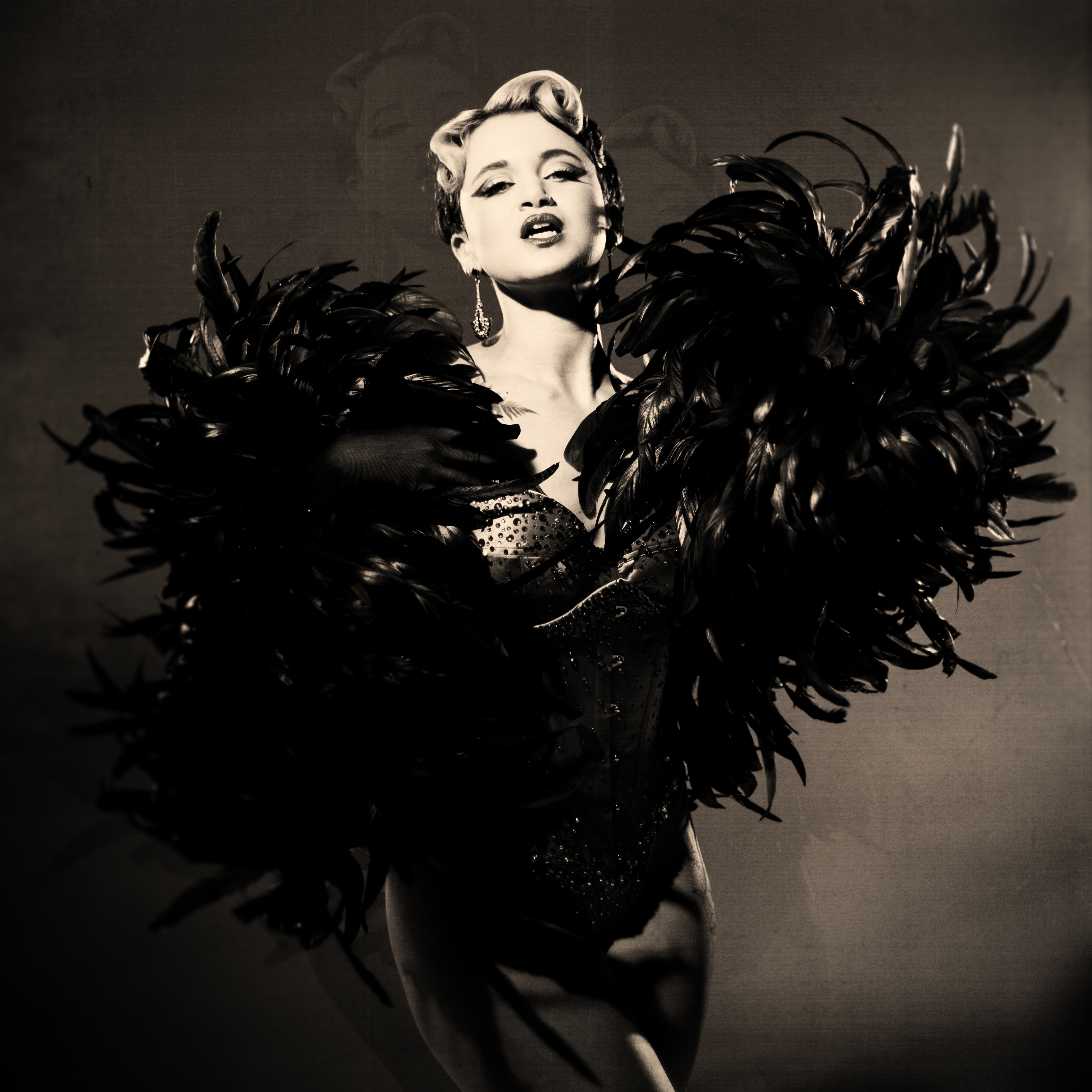 Rielle La'Vish Booking Form  thumbnail