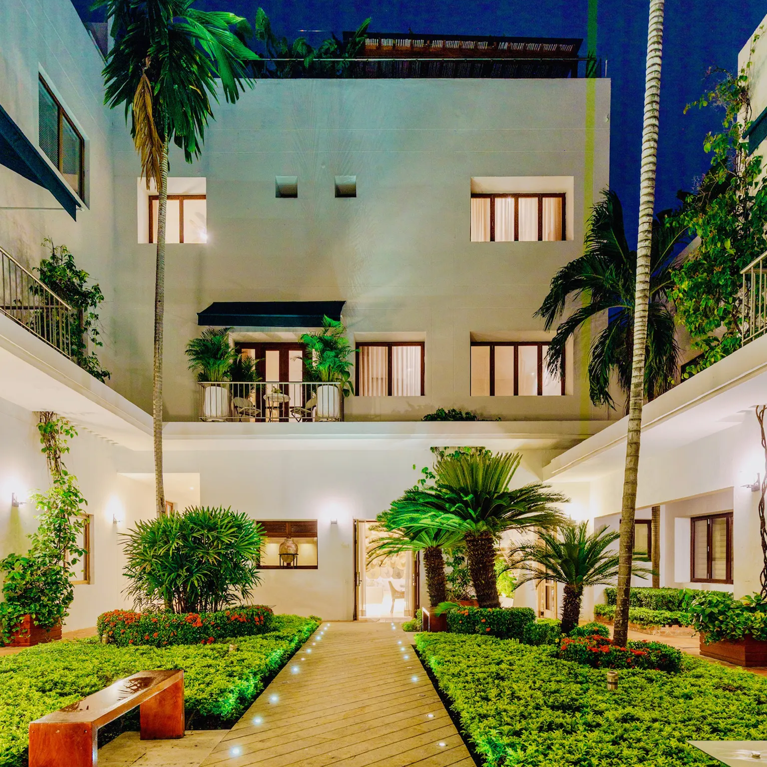 Cartagena Luxury Rental: Casa Macondo thumbnail