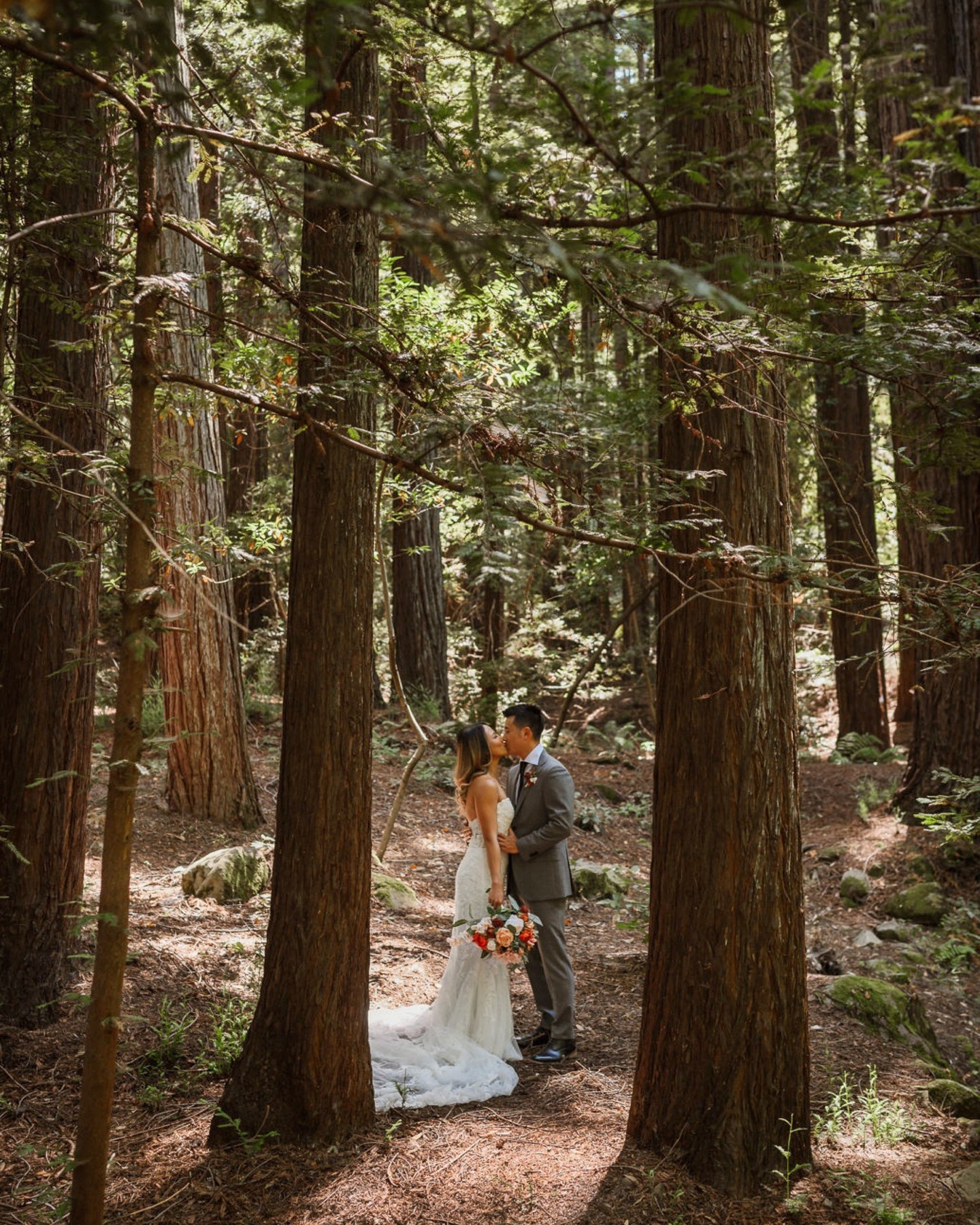 With an intimate ceremony in the redwoods followed by a delicious Singaporean inspired dinner at @straitsrestaurant, E +