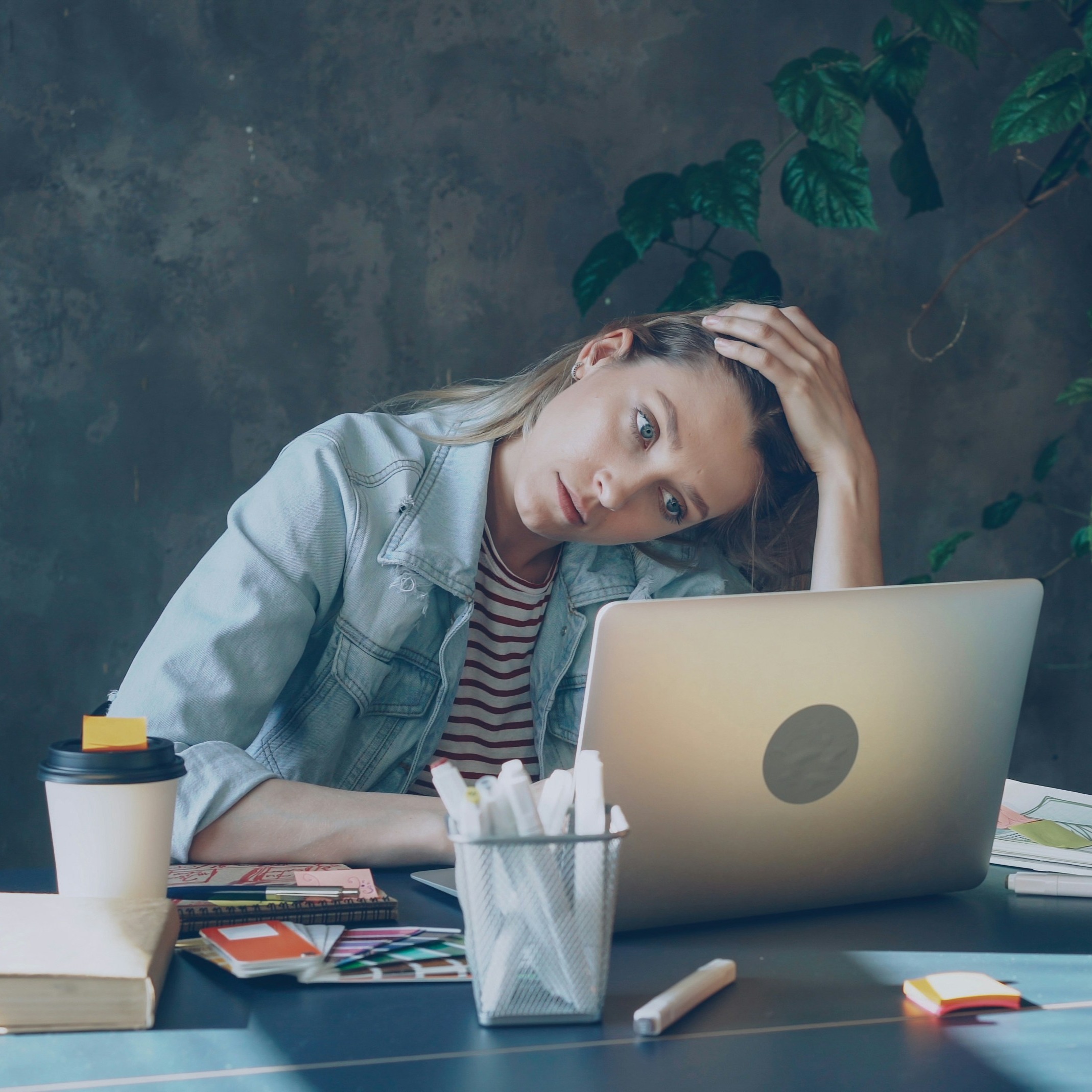 Are you a hidden perfectionist and could it be sabotaging you? Take my free quiz to find out. thumbnail