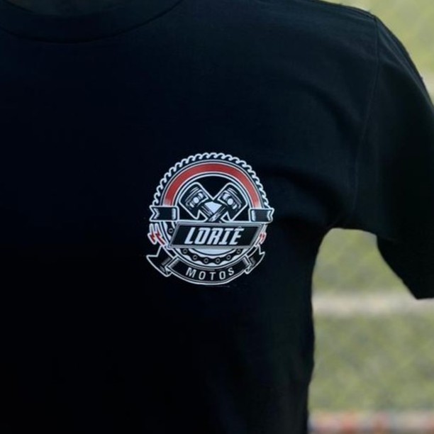 Fazemos também uniforme para sua oficina e estabelecimentos comerciais! #grafica #camisa #camisapersonalizada