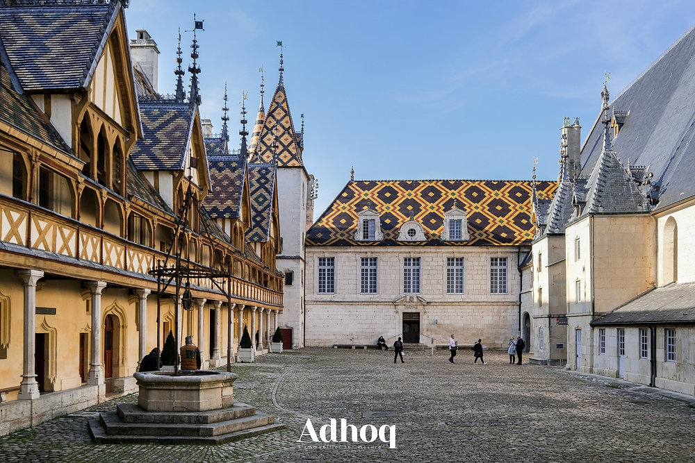 Exclusivité - Appartement d'architecte de 130m2 avec terrasse au coeur de Beaune - 475000€ thumbnail