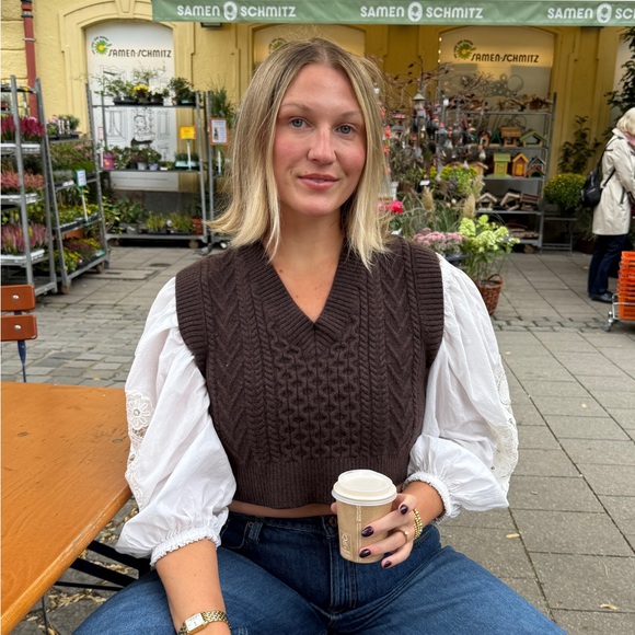 my poshmark 🛍️ thumbnail