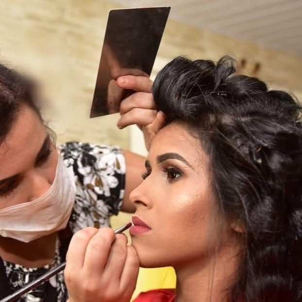 Maquiagem social - Agende a produção para o seu evento. thumbnail