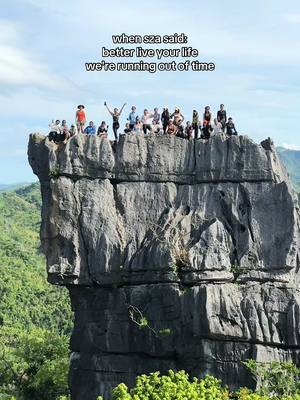 Solo? Not a problem. Sinik is where solo joiners meet, travel, and vibe like you’ve known each other forever. 🥰 So why w