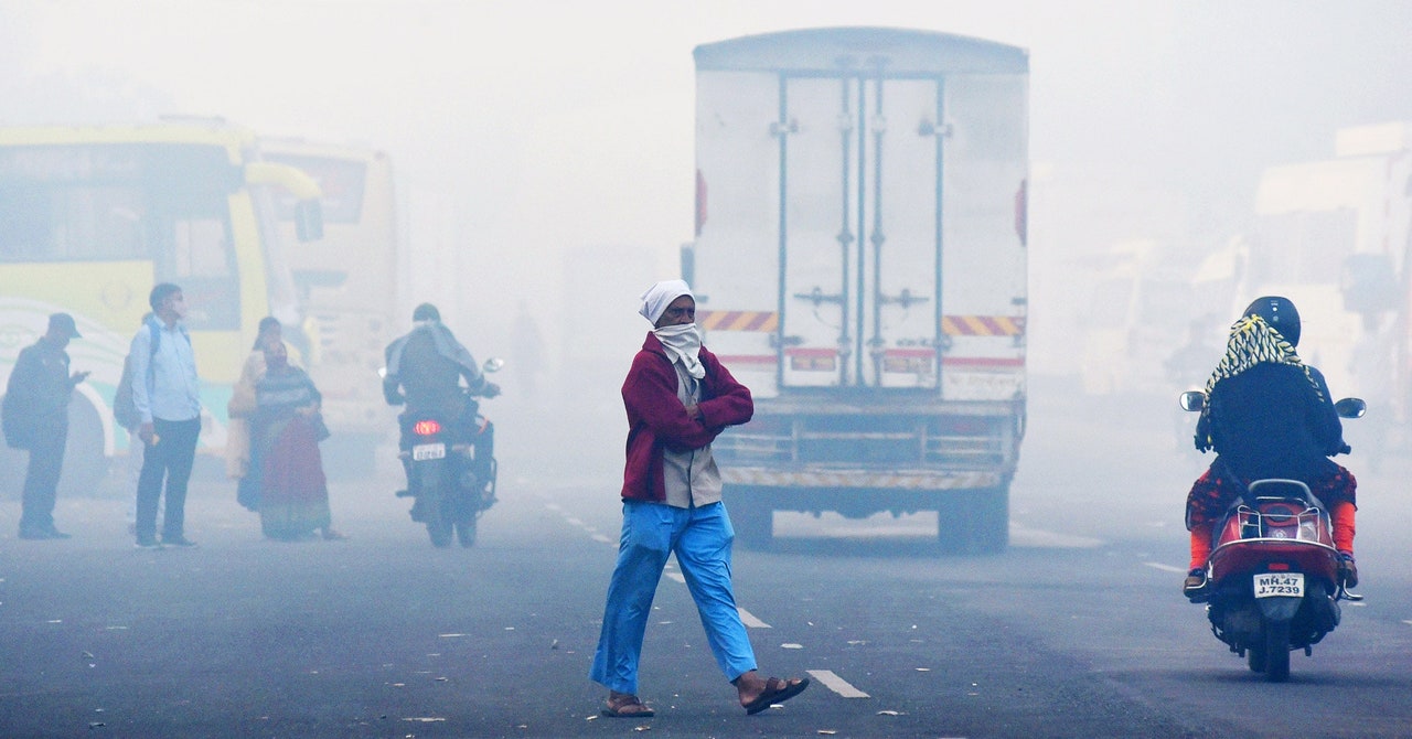 The Alarming Rise of India’s Pay-to-Breathe Industry thumbnail