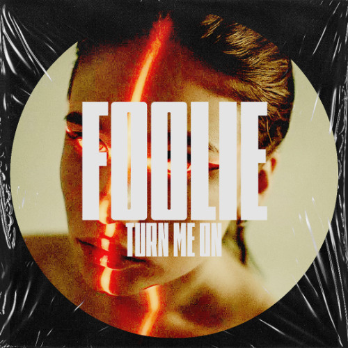 FOOLiE - Turn Me On thumbnail