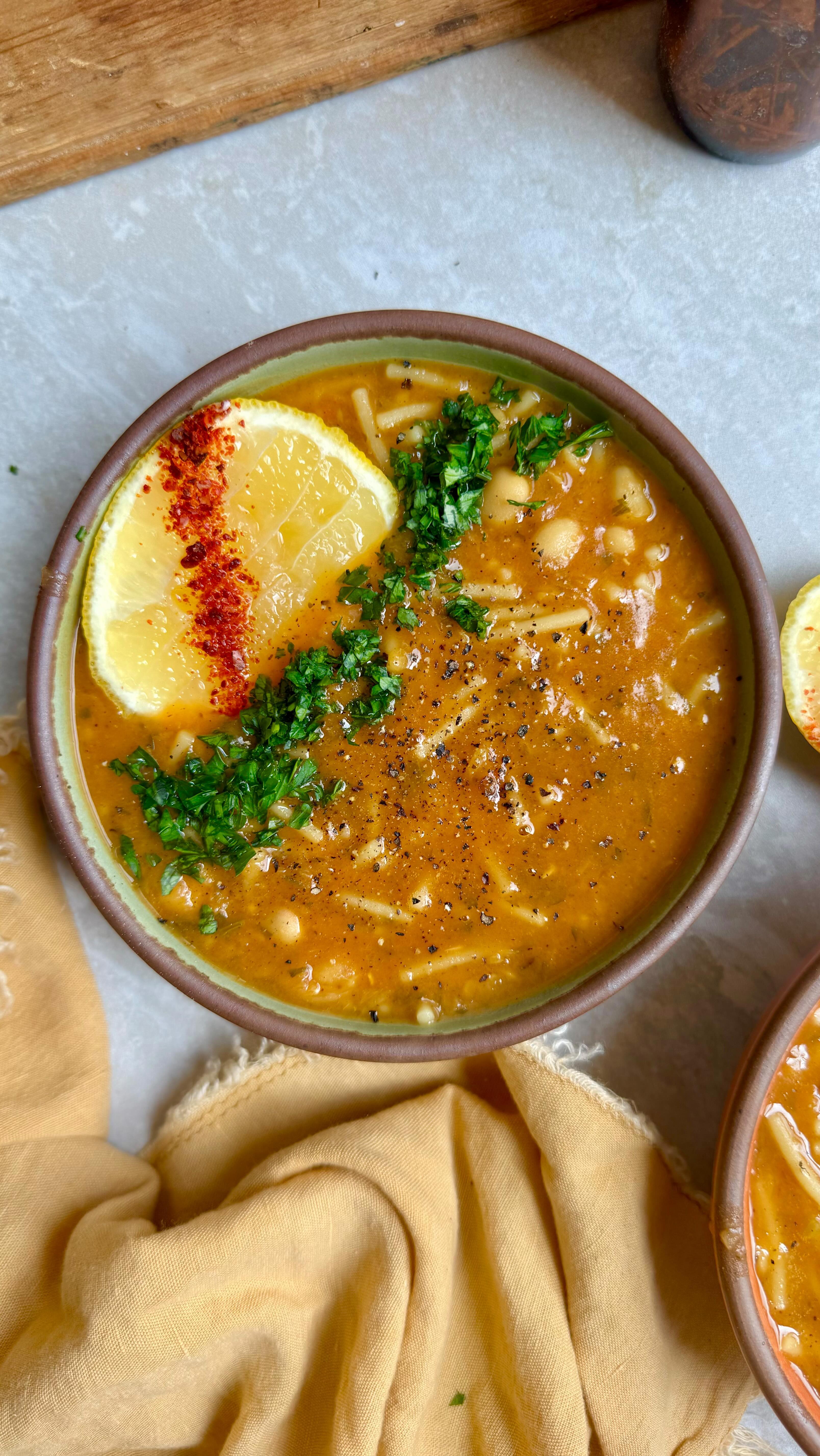 🍲🇲🇦I could devour this every single day and i just want you to, too (RECIPE BELOW ⬇️)

This tomato-legume-based soup fro
