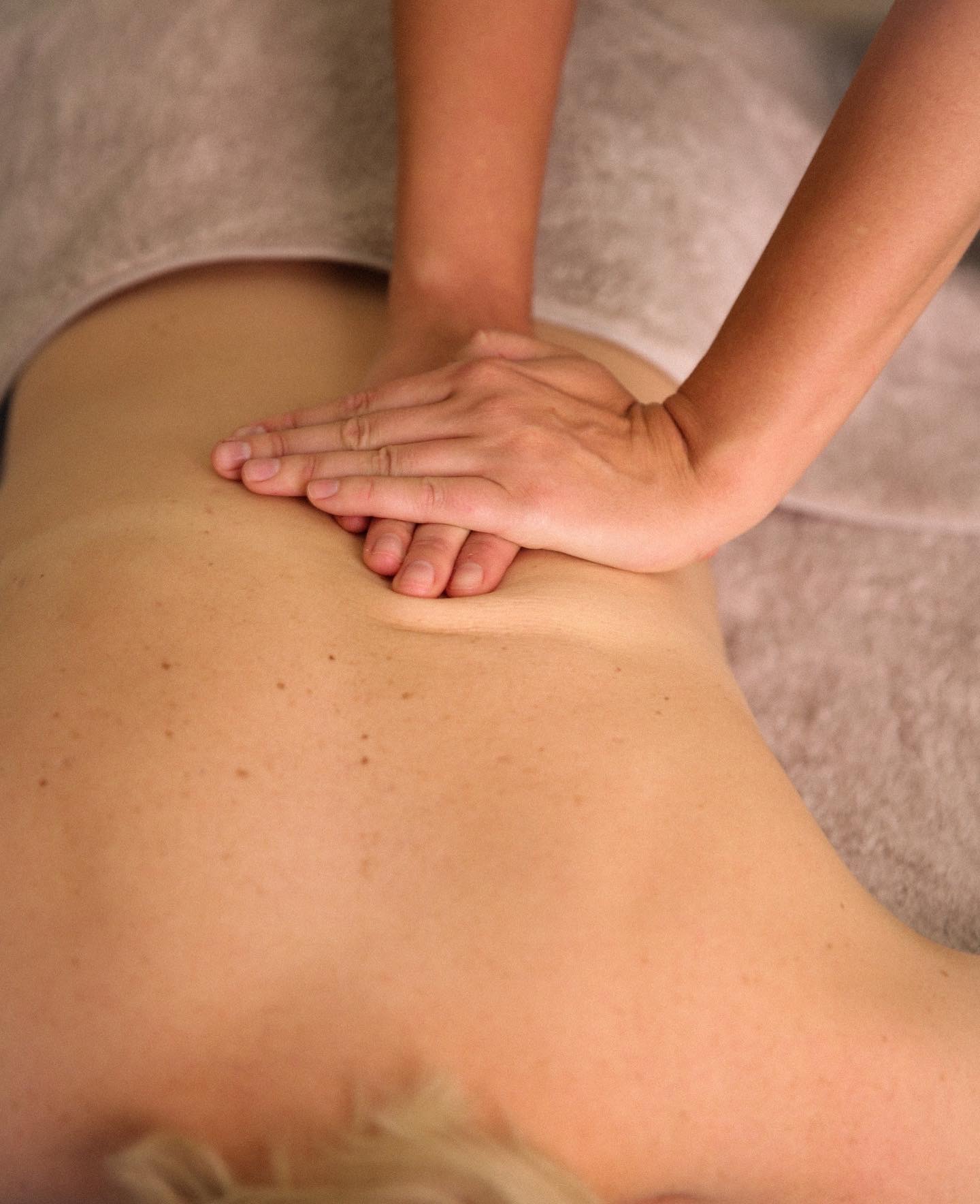 Clifton Hill massage bookings (Thu + Fri) thumbnail