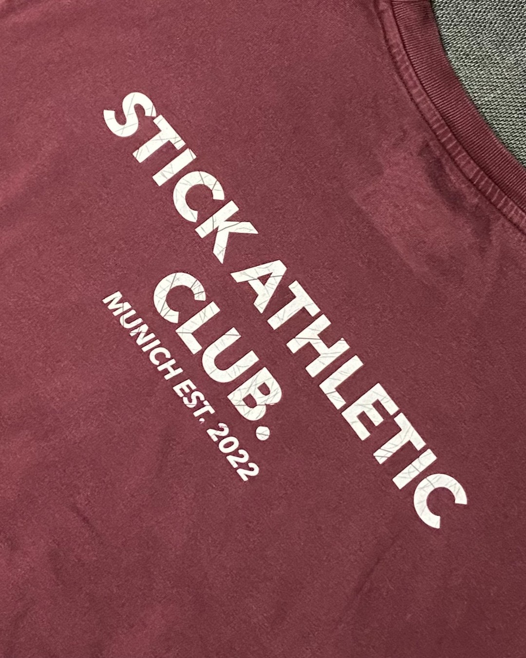 Shirt Oversized 001 – Athletic Club. | Stone Burgundy 

- Fit: Oversized 
- Material: 100% Organic Cotton, Heavy garment