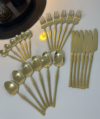 Talheres dourados thumbnail