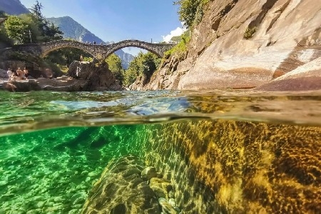 Underwater Photography Tips thumbnail