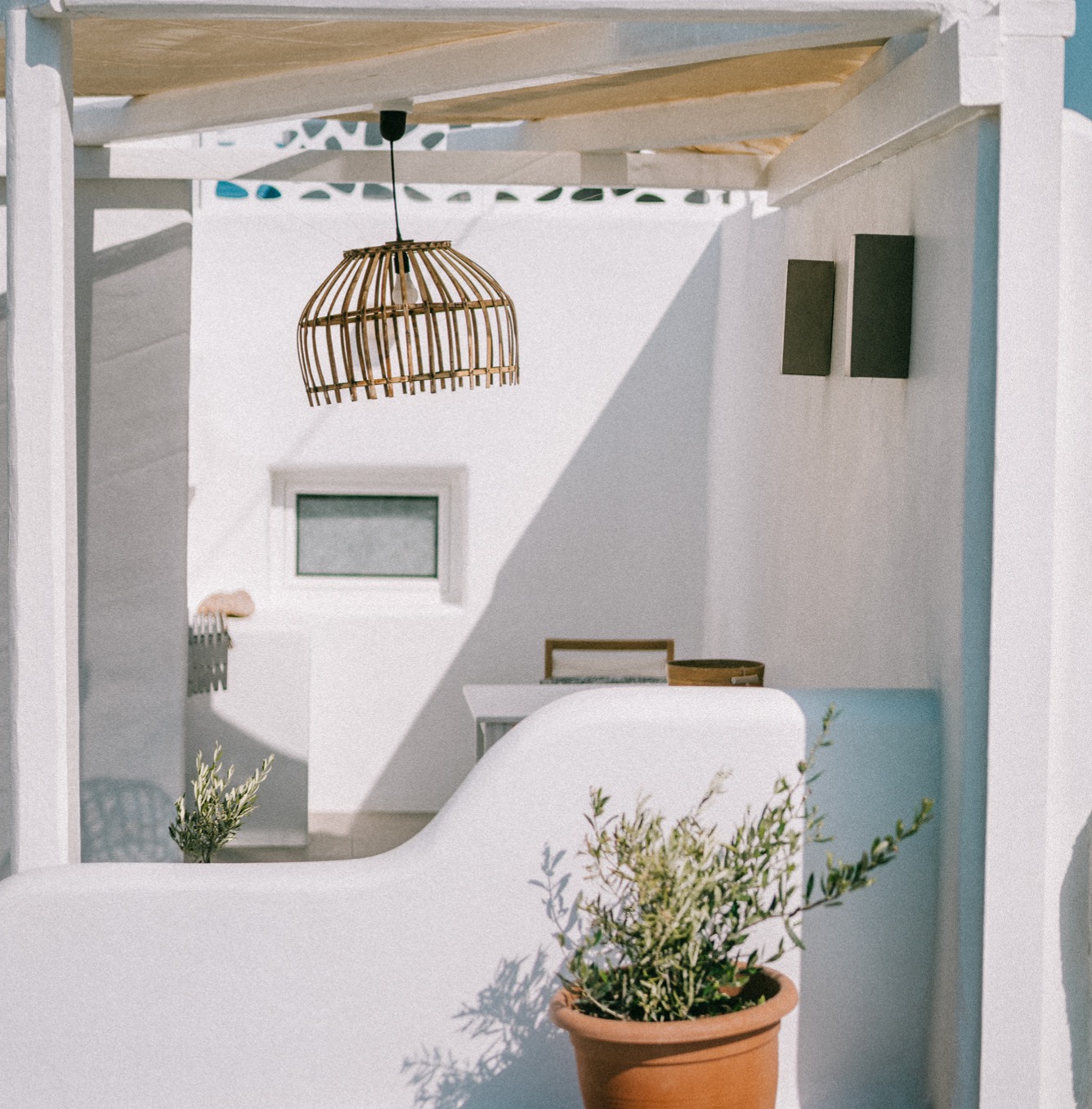 Amazon Storefront - Hold down to open in App thumbnail