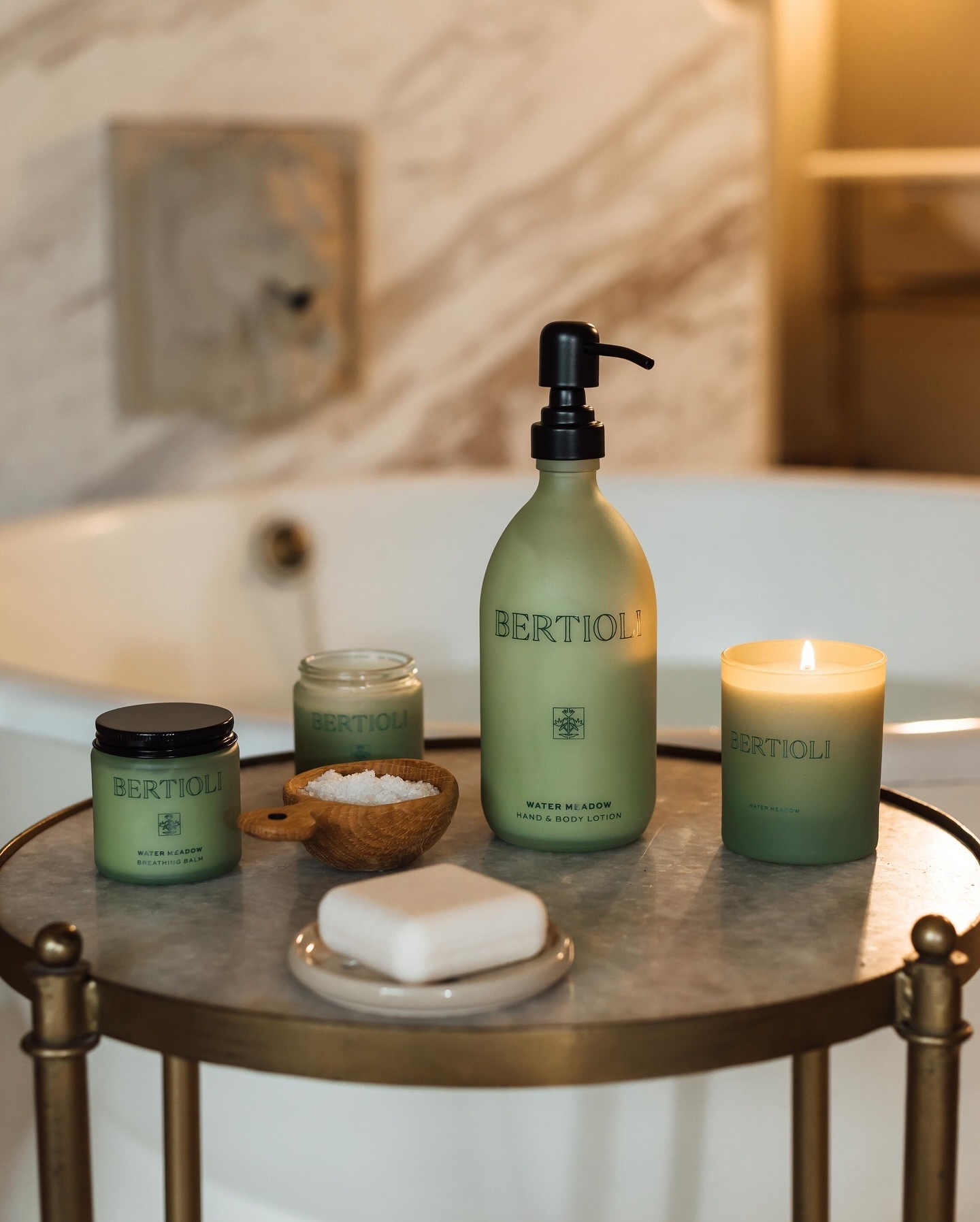Our Winter Bathing Gift Set is the perfect present for the eco-conscious loved one who would like to slow down and re-co