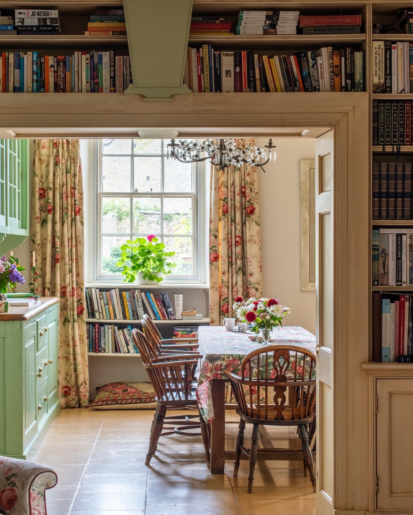 As seen in ‘English Country House Style’ by Katy and Milo Campbell, our Dahlia table linen graces the kitchen of our fou