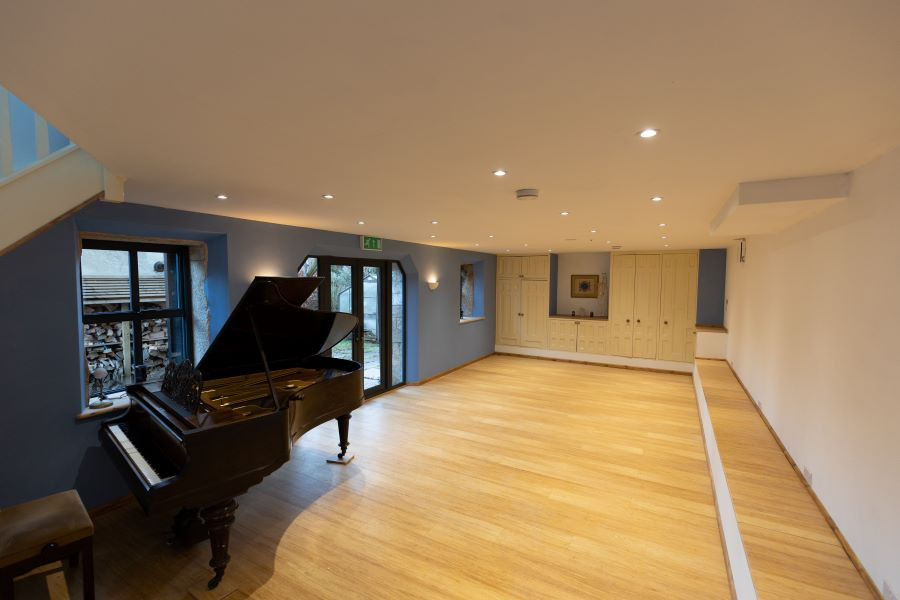 Bottoms Farm | residential retreat venue for small groups thumbnail